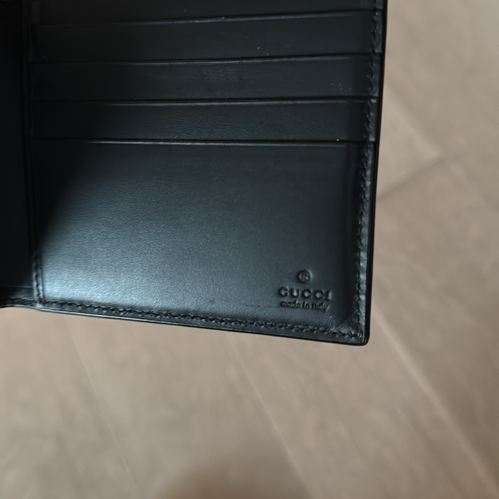 Gucci Bee print GG Supreme - Picture 6 of 6